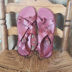 Keen leather sandals in a maroon red color size 9